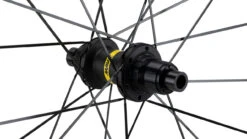 Mavic Cosmic SL 32 Disc Center Lock Carbon Laufradsatz -Fahrradzubehör 379691
