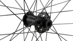 ZIPP 3ZERO MOTO ZM2 Carbon Disc 6-Loch Boost 27,5" Laufradsatz -Fahrradzubehör 384510