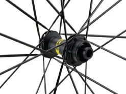 Mavic Cosmic SLR 65 Disc Center Lock Carbon Laufradsatz -Fahrradzubehör 409300