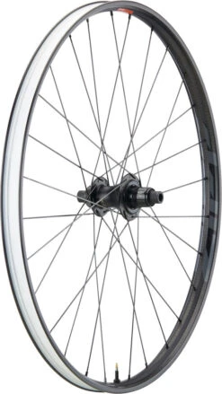 ZIPP 101 XPLR Carbon Tubeless Disc Center Lock Laufradsatz -Fahrradzubehör 421485