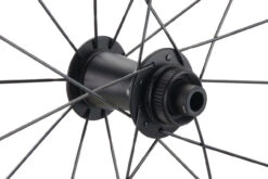 ZIPP 808 Firecrest® Carbon Tubeless Disc Center Lock Laufradsatz Mod. 2023 -Fahrradzubehör 458722