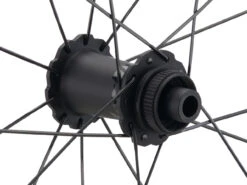 ZIPP 858 NSW Carbon Tubeless Disc Center Lock Laufradsatz Modell 2023 -Fahrradzubehör 461869